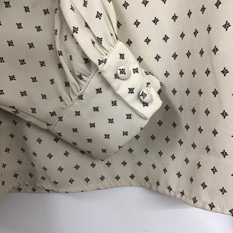 インデックス index カットソー 長袖 長袖シャツ 総柄シャツ ノーカラーシャツ M 総柄 ベージュ / ベージュ / レディース USED 古着 中古 10128956