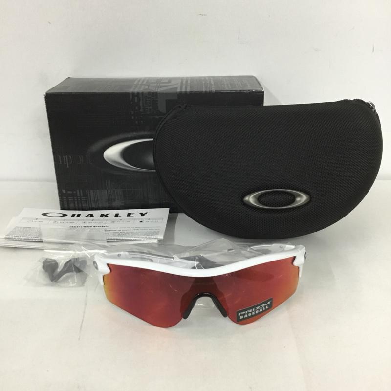 オークリー OAKLEY めがね・サングラス サングラス OO9206-26 RADARLOCK スポーツサングラス 箱有 ロゴ、文字 白 / ホワイト / X 銀 / シルバー / メンズ USED 古着 中古 10126888