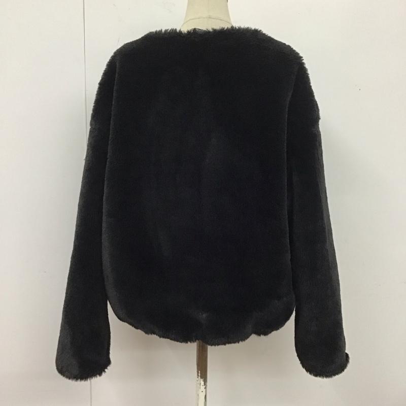 ベルシュカ Bershka ジャケット、上着 ジャケット、ブレザー ノーカラージャケット フェイクファージャケット L 無地 黒 / ブラック / レディース USED 古着 中古 10125124