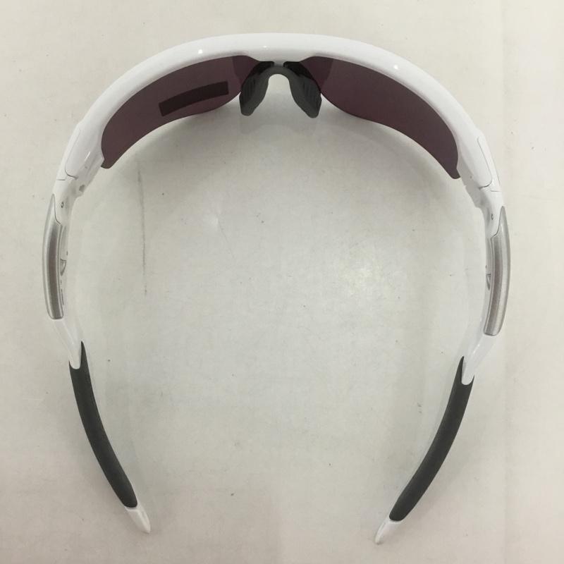 オークリー OAKLEY めがね・サングラス サングラス OO9206-26 RADARLOCK スポーツサングラス 箱有 ロゴ、文字 白 / ホワイト / X 灰 / グレー / メンズ USED 古着 中古 10126894
