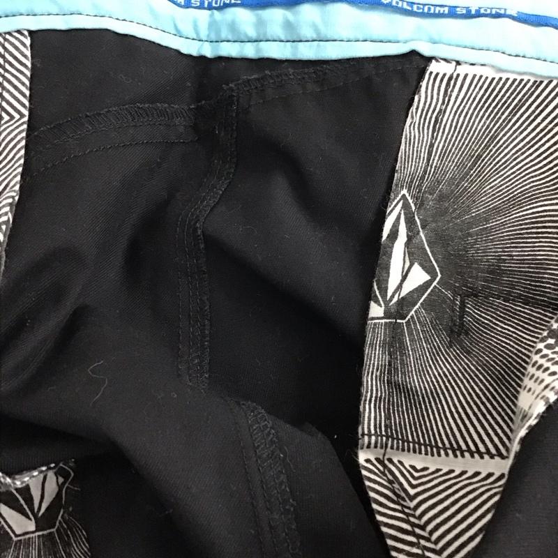 ボルコム VOLCOM パンツ チノパン チノパン ワイドパンツ カジュアルパンツ 33インチ 無地 黒 / ブラック / メンズ USED 古着 中古 10133199