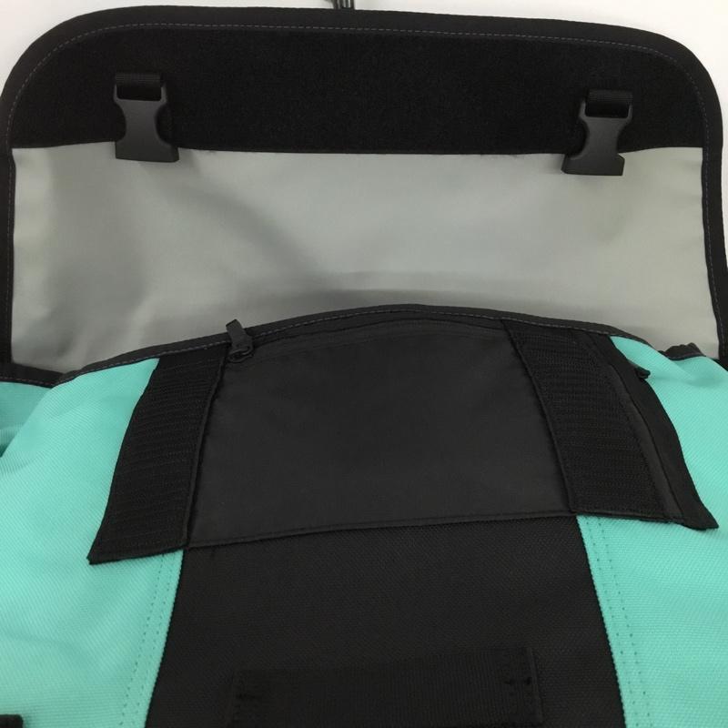 ティンバックツー TIMBUK2 メッセンジャーバッグ メッセンジャーバッグ 1108-4-1340 ショルダーバッグ クラシックメッセンジャー タグ付き ロゴ、文字 水色 / ライトブルー / X 黒 / ブラック / メンズ USED 古着 中古 10131892