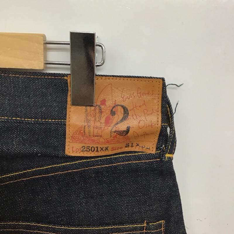 エヴィス EVISU パンツ デニム、ジーンズ デニムパンツ ワイドパンツ カジュアルパンツ 31インチ ロゴ、文字 インディゴ / インディゴ / メンズ USED 古着 中古 10134065