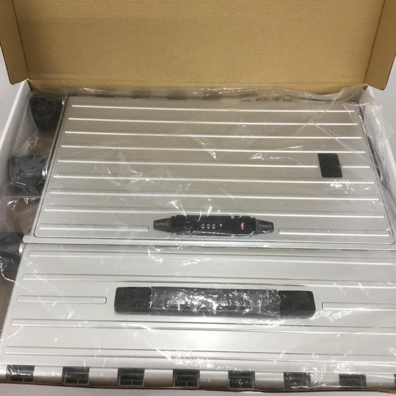アンドフラット &.FLAT スーツケース、トランク スーツケース、トランク FL14-4-00001 折りたたみ ハードキャリーバッグ キャリーケース 箱有 ロゴ、文字 銀 / シルバー / メンズ USED 古着 中古 10137514