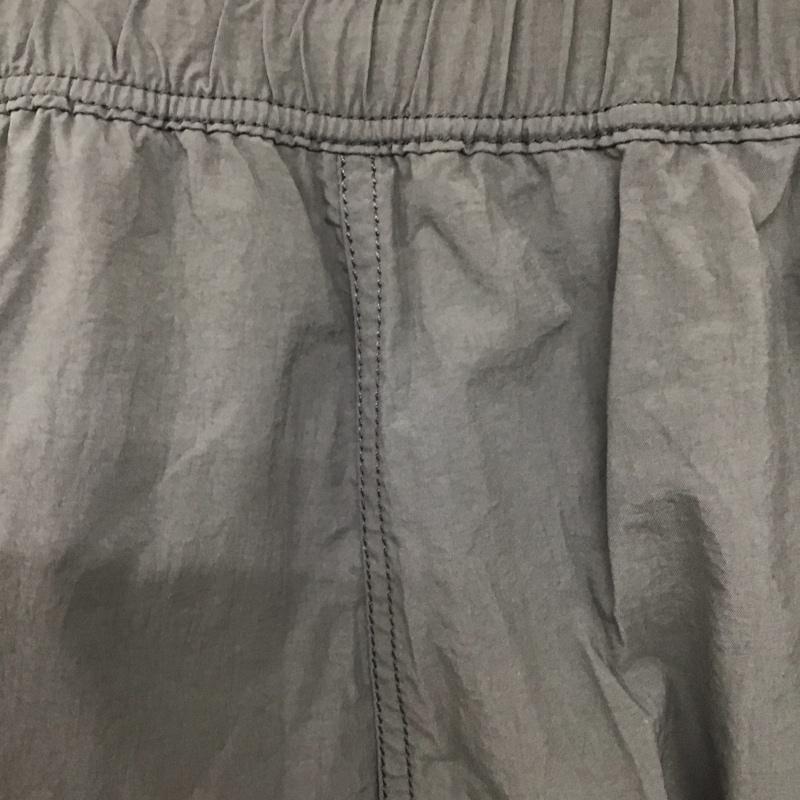 ザノースフェイス THE NORTH FACE パンツ ショートパンツ nb41851 バーサタイルショーツ ショートパンツ M ロゴ、文字 カーキ / カーキ / メンズ USED 古着 中古 10131399