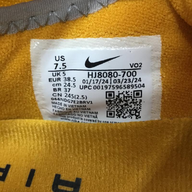 ナイキ NIKE スニーカー スニーカー HJ8080-700 Canyon Gold and Deep Ocean 24.5cm ロゴ、文字 黒 / ブラック / X 紺 / ネイビー / X 橙 / オレンジ / X 黄 / イエロー / X 白 / ホワイト / レディース USED 古着 中古 10129683