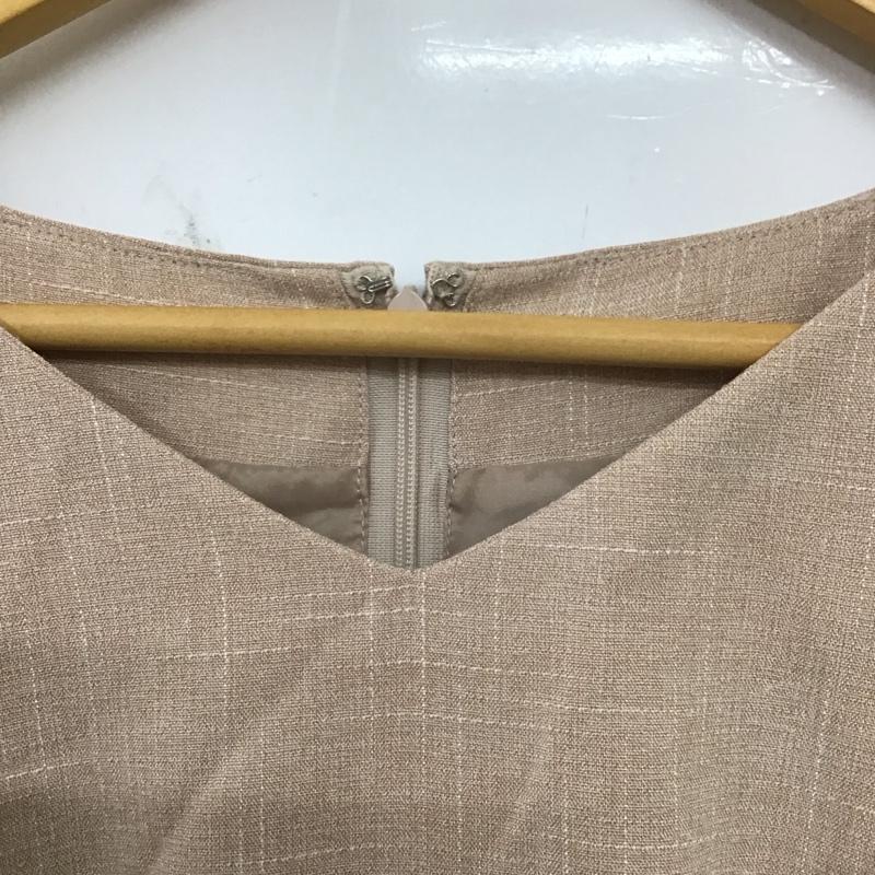 ロペピクニック ROPE PICNIC ワンピース ミニスカート ノースリーブワンピース ミニワンピース ウエスト切り替え Vネック 38 総柄 ベージュ / ベージュ / レディース USED 古着 中古 10136433