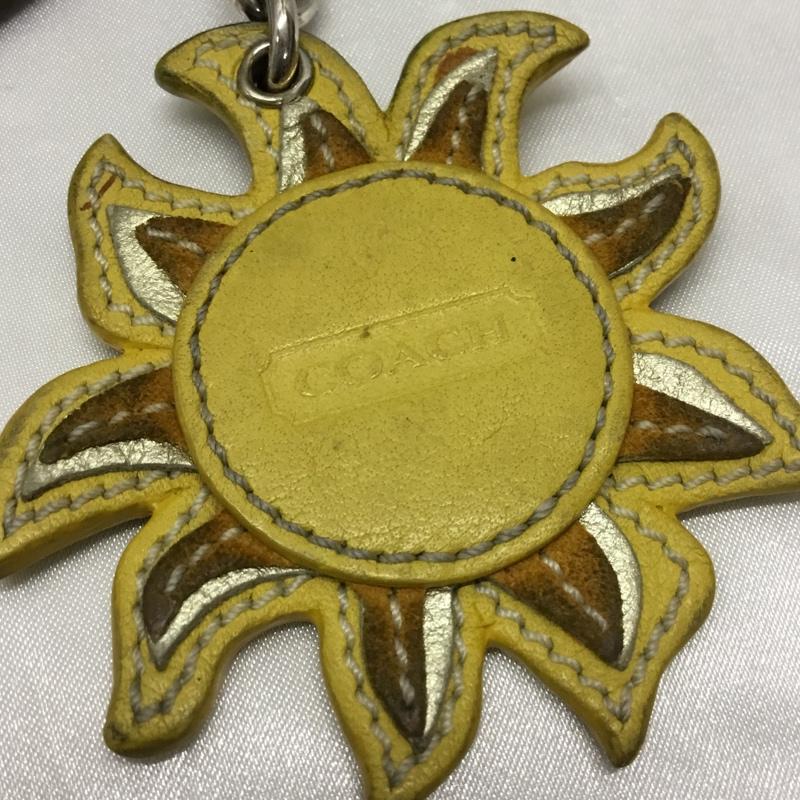 コーチ COACH キーホルダー キーホルダー 太陽 ロゴ、文字 黄 / イエロー / レディース USED 古着 中古 10118928