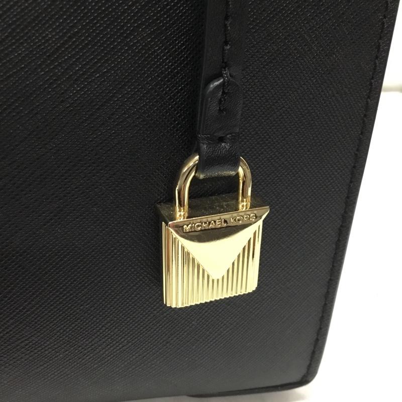 マイケルコース MICHAEL KORS ハンドバッグ ハンドバッグ 30S0GM9M6L 2WAY ショルダーバッグ ロゴ、文字 黒 / ブラック / X 金 / ゴールド / レディース USED 古着 中古 10107879