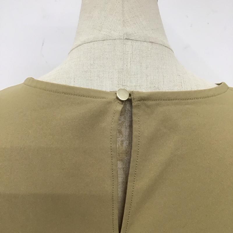 グリーンレーベルリラクシング green label relaxing カットソー 長袖 3511-137-1442 ソデ タック ペプラム ブラウス 無地 ベージュ / ベージュ / レディース USED 古着 中古 10116323