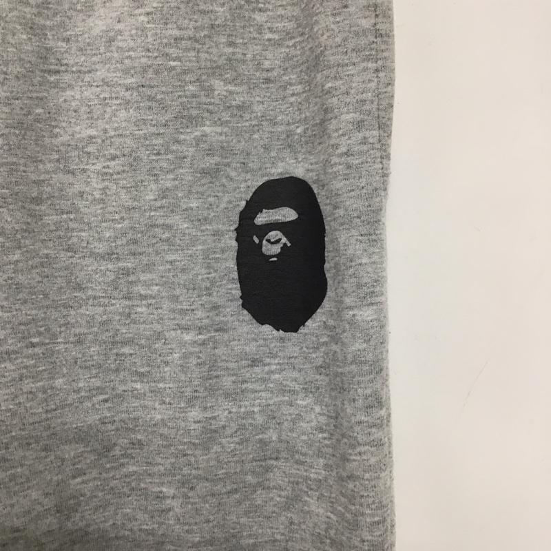 アベイシングエイプ A BATHING APE パンツ ワークパンツ、ペインターパンツ ワイドパンツ カジュアルパンツ ワークパンツ L ロゴ、文字 灰 / グレー / メンズ USED 古着 中古 10132708