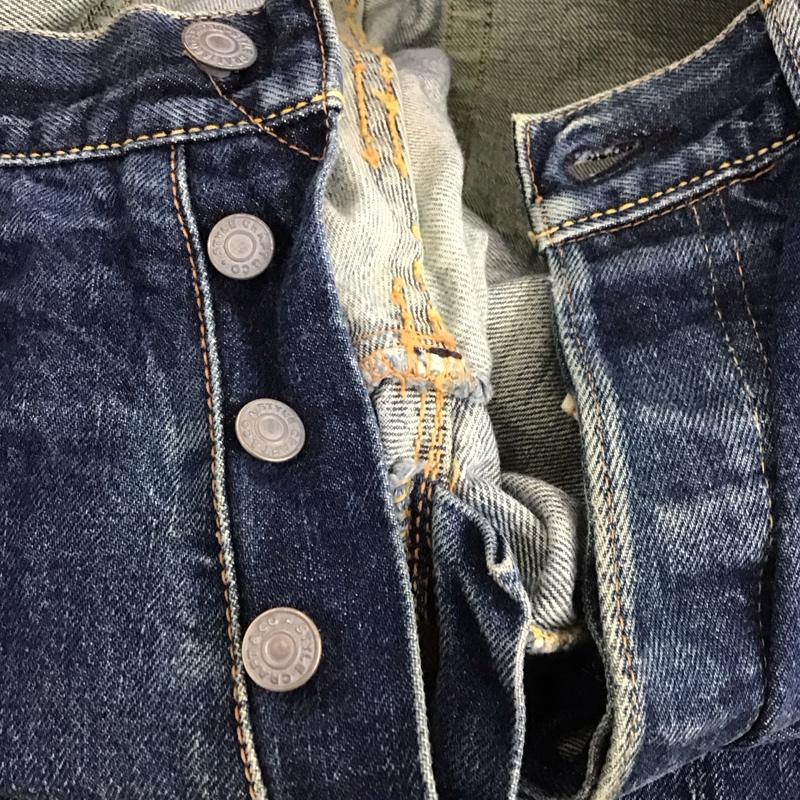 エヴィス EVISU パンツ デニム、ジーンズ デニムパンツ ストレートパンツ ワイドパンツ カジュアルパンツ 33インチ 無地 インディゴ / インディゴ /  メンズ USED 古着 中古 10124031