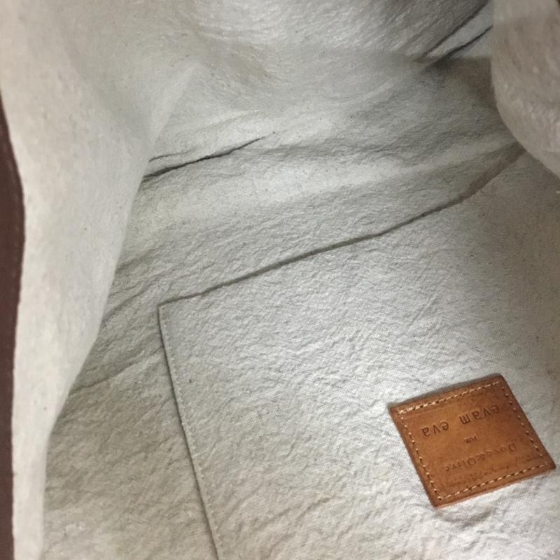 エヴァムエヴァ evam eva ショルダーバッグ ショルダーバッグ Dove & Olive レザー 無地 茶 / ブラウン / レディース USED 古着 中古 10128322
