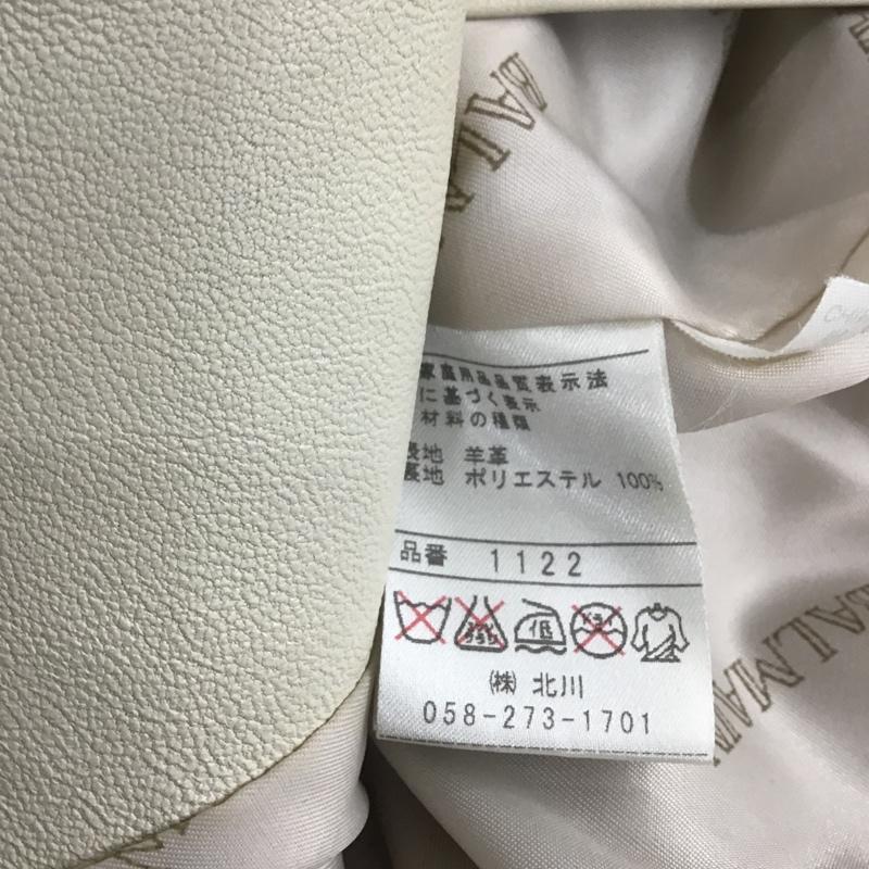 バルマン BALMAIN ジャケット、上着 ジャケット、ブレザー ラムレザージャケット フード付きジャケット 前ボタンレザージャケット アウター 無地 白 / ホワイト / レディース USED 古着 中古 10106282