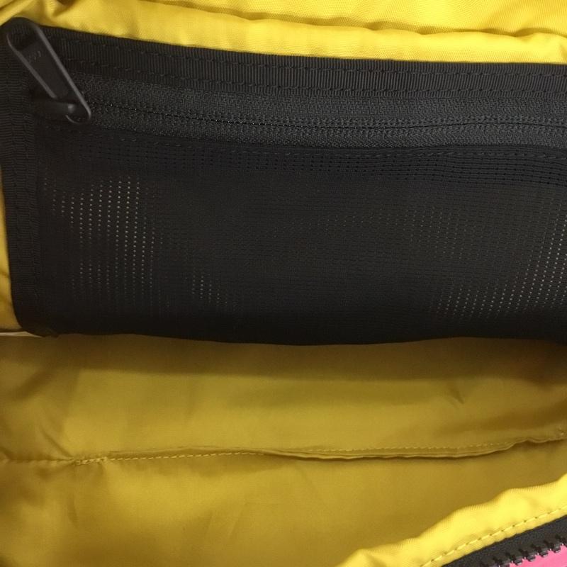 ティンバックツー TIMBUK2 ショルダーバッグ ショルダーバッグ カメラバッグ ミラーレスカメラ タグ付き ロゴ、文字 桃 / ピンク / X 黒 / ブラック / メンズ USED 古着 中古 10132873