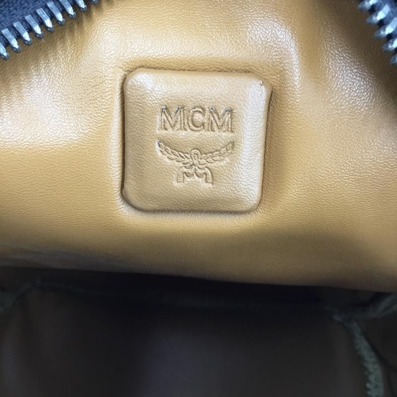 エムシーエム MCM リュックサック、デイパック リュックサック、デイバッグ ロゴ、文字 黒 / ブラック / レディース USED 古着 中古 10139269