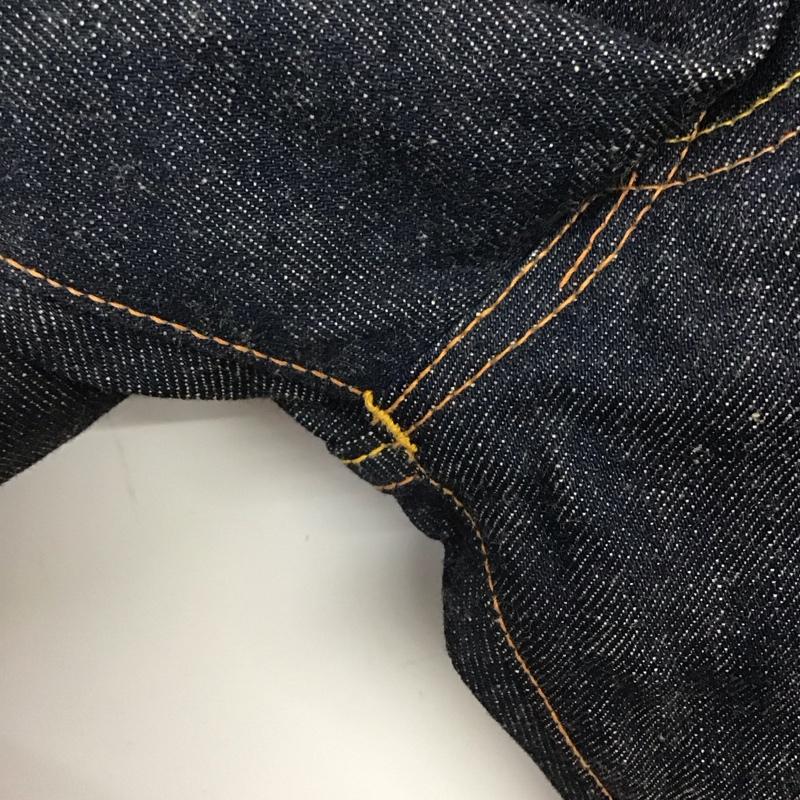 エヴィス EVISU パンツ デニム、ジーンズ デニムパンツ ワイドパンツ カジュアルパンツ 31インチ ロゴ、文字 インディゴ / インディゴ / メンズ USED 古着 中古 10134065