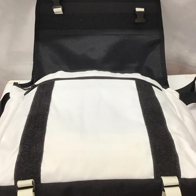 ザノースフェイス THE NORTH FACE メッセンジャーバッグ メッセンジャーバッグ NM81704 BCメッセンジャーバッグ ロゴ、文字 黒 / ブラック / X 白 / ホワイト / メンズ USED 古着 中古 10111775