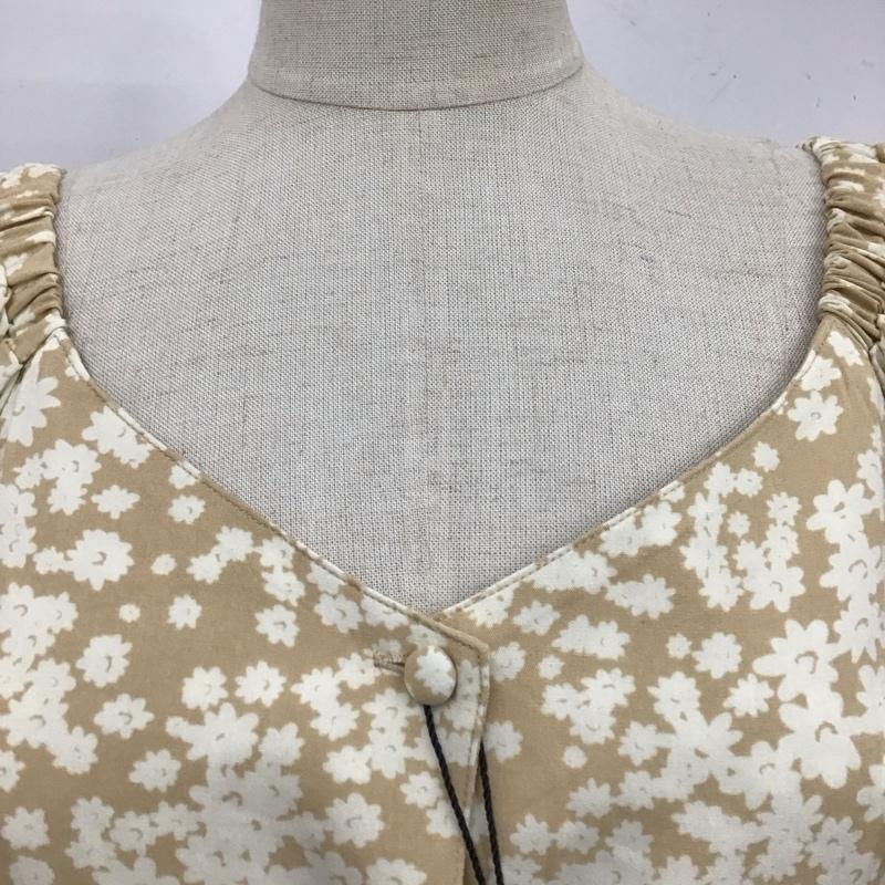 マウジー MOUSSY シャツ、ブラウス 半袖 010cse30-1590 2WAYFLOWERPRINTTOP 前開きシャツ FREE プリント ベージュ / ベージュ / レディース USED 古着 中古 10116422