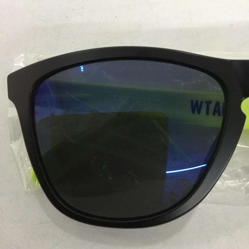ダブルタップス W)TAPS めがね・サングラス サングラス OAKLEY OO9245-34 FROGSKINS 16SS ロゴ、文字 黒 / ブラック / X 黄 / イエロー / メンズ USED 古着 中古 10132040