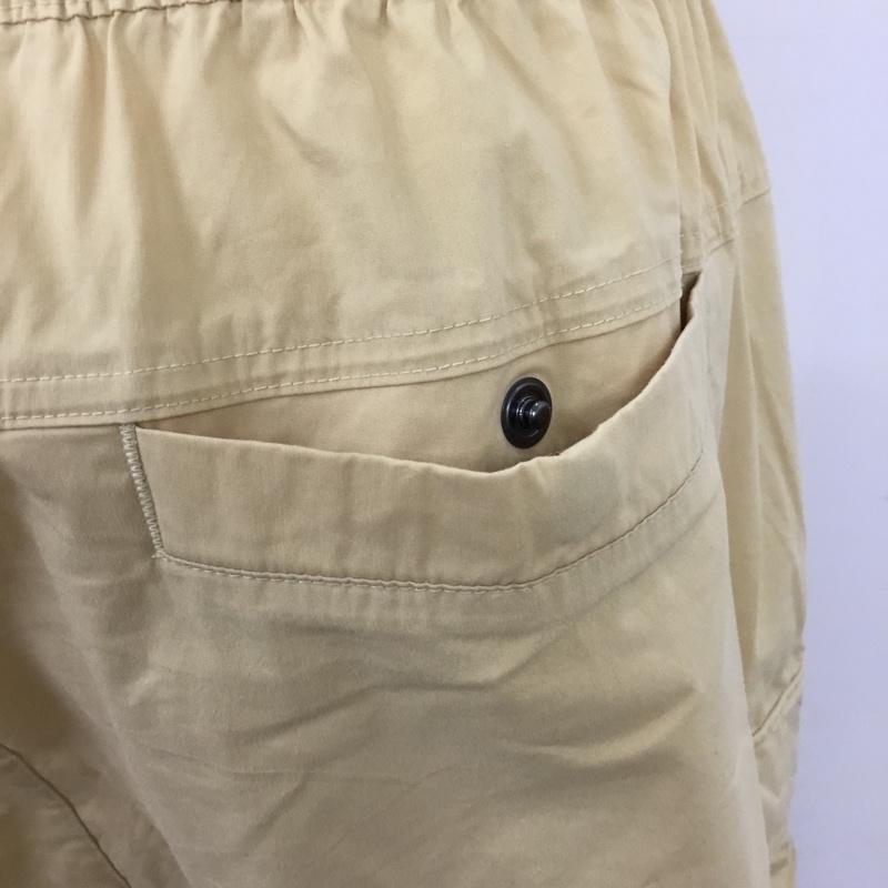 ナイキ NIKE パンツ ショートパンツ DV0533-252 ハーフパンツ スポーツウェア L ワンポイント ベージュ / ベージュ / メンズ USED 古着 中古 10119853