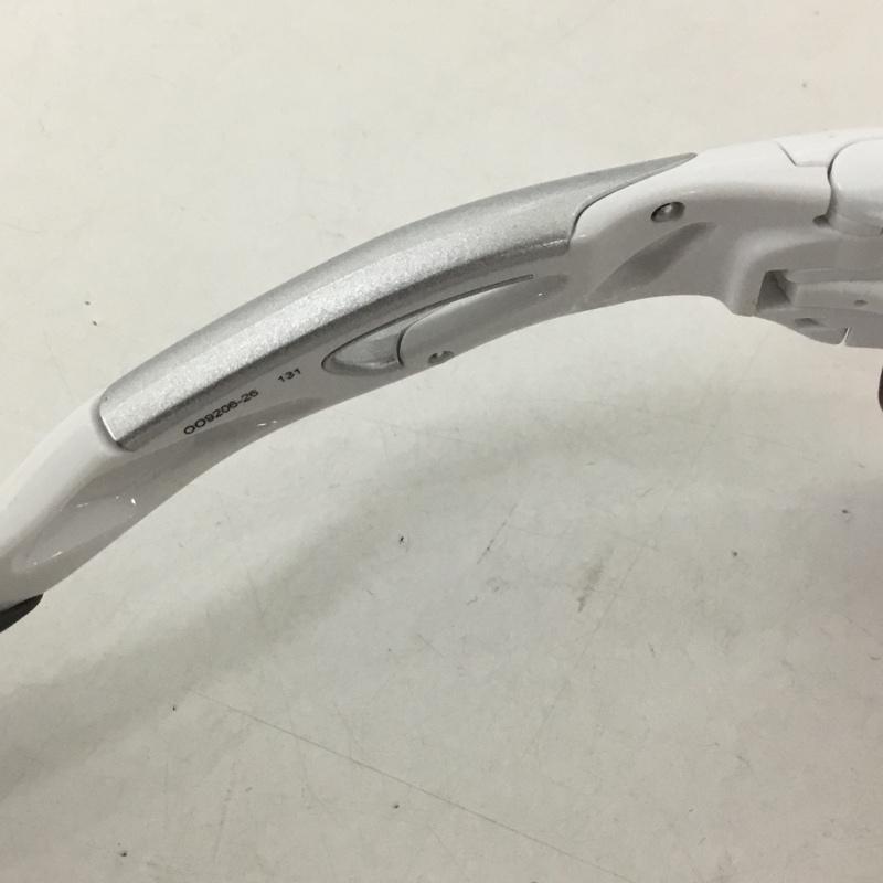 オークリー OAKLEY めがね・サングラス サングラス OO9206-26 RADARLOCK スポーツサングラス 箱有 ロゴ、文字 白 / ホワイト / X 灰 / グレー / メンズ USED 古着 中古 10126894