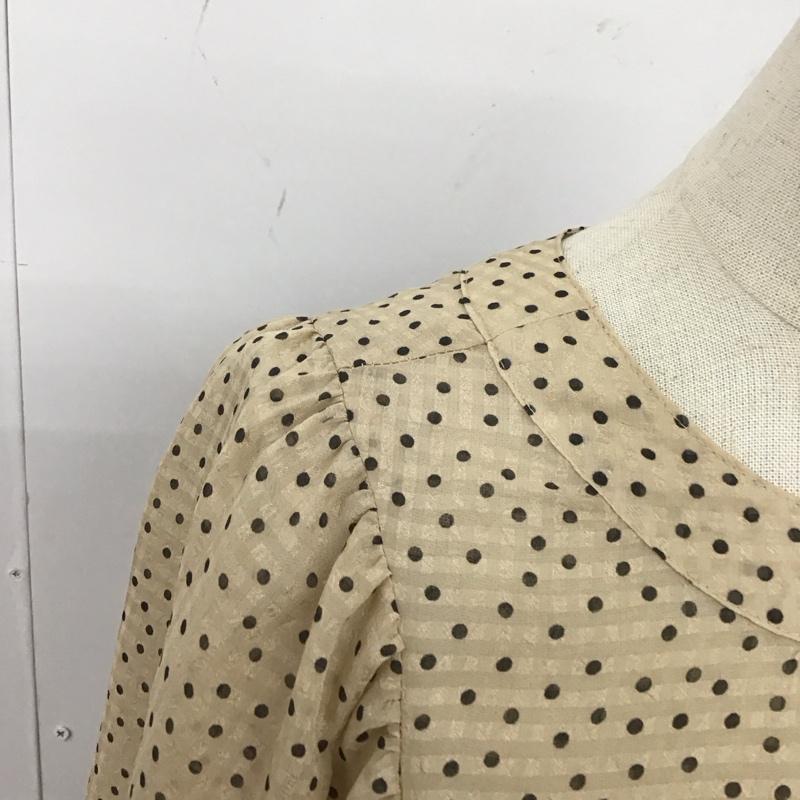 センスオブプレイスバイアーバンリサーチ SENSE OF PLACE by URBAN RESEARCH シャツ、ブラウス 半袖 AA35-23B113 2WAYボリュームスリーブブラウス ドット ベージュ / ベージュ / レディース USED 古着 中古 10110344