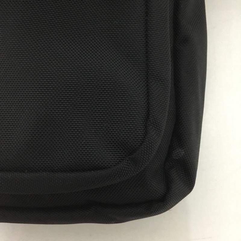 モンベル mont-bell ショルダーバッグ ショルダーバッグ ML5O-E16S-071 ミニショルダー ポシェット ロゴ、文字 黒 / ブラック / メンズ USED 古着 中古 10124635