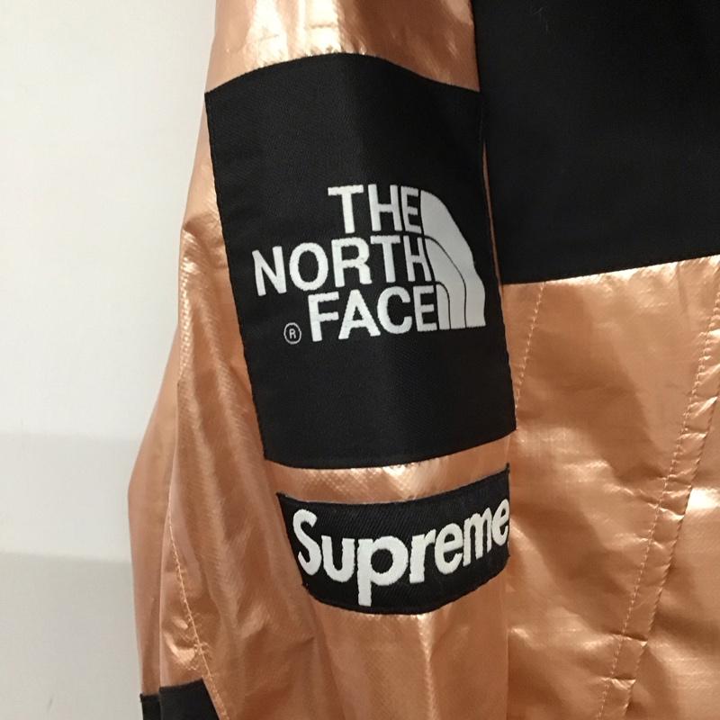 シュプリーム Supreme ジャケット、上着 ジャケット、ブレザー np11801i 18SS METALLICMOUNTAINJACKET ジップアップパーカー アウター L ロゴ、文字 マルチカラー / マルチカラー / メンズ USED 古着 中古 10137650