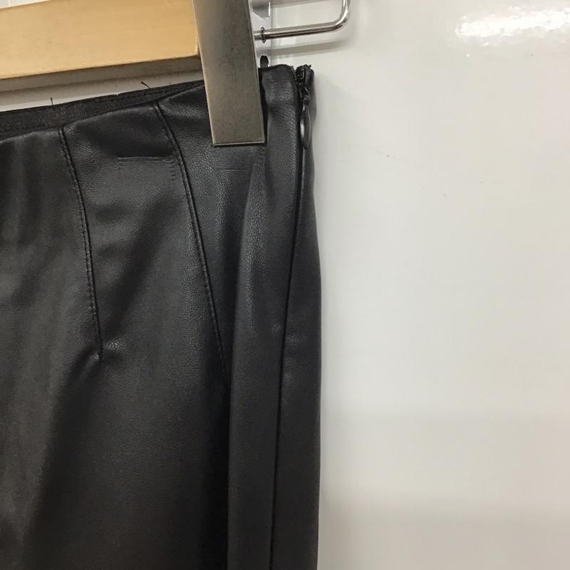 ザラ ZARA パンツ ワークパンツ、ペインターパンツ フェイクレザーパンツ スリムパンツ ストレッチパンツ XS 無地 黒 / ブラック / レディース USED 古着 中古 10136788