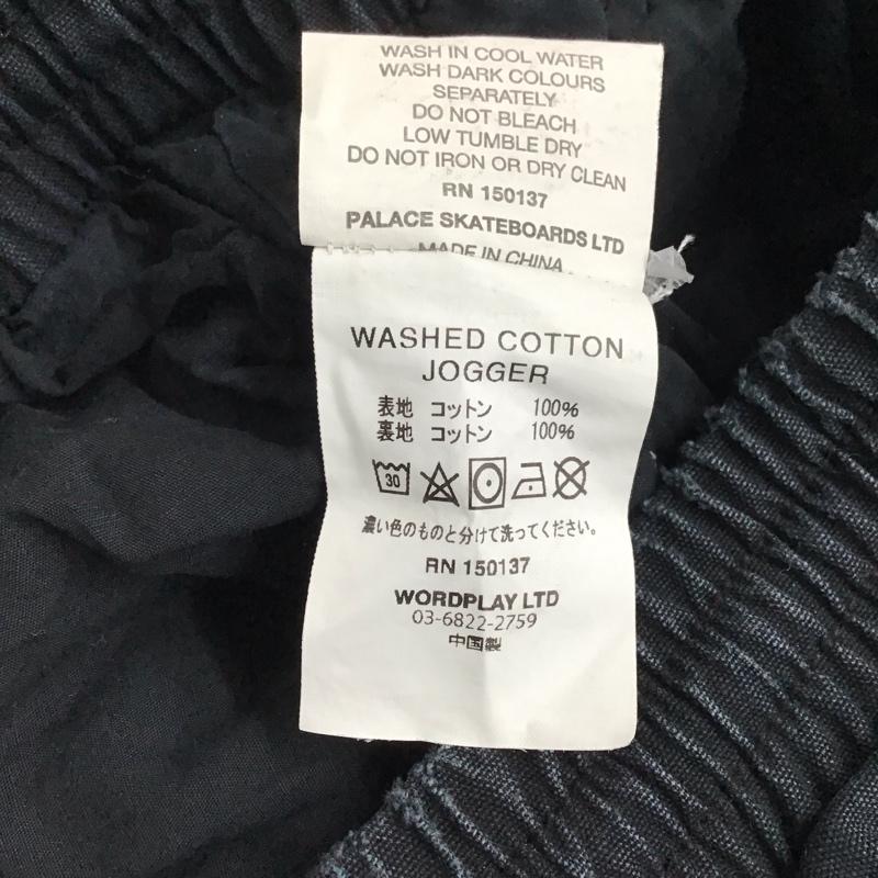 パレス PALACE パンツ ワークパンツ、ペインターパンツ RN150137 ジョガーパンツ S ロゴ、文字 紺 / ネイビー /  メンズ USED 古着 中古 10122623