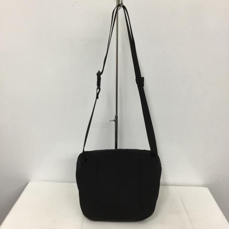 アークテリクス ARC TERYX ショルダーバッグ ショルダーバッグ 29557-13541 MANTIS 2 WAIST PACK ロゴ、文字 黒 / ブラック / メンズ USED 古着 中古 10136471