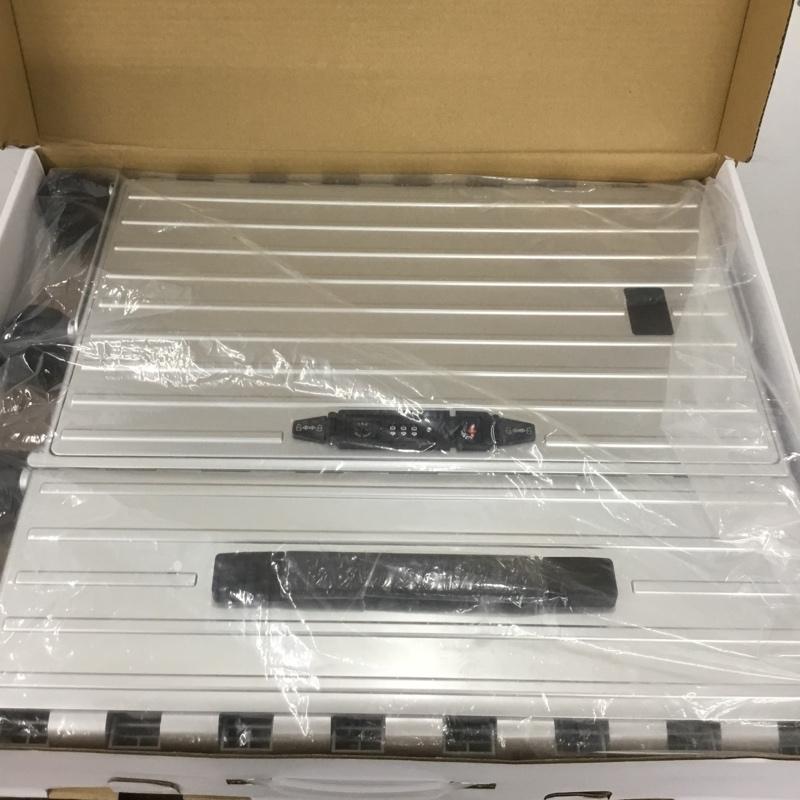 アンドフラット &.FLAT スーツケース、トランク スーツケース、トランク FL14-4-00001 折りたたみ ハードキャリーバッグ キャリーケース 箱有 ロゴ、文字 銀 / シルバー / メンズ USED 古着 中古 10137513