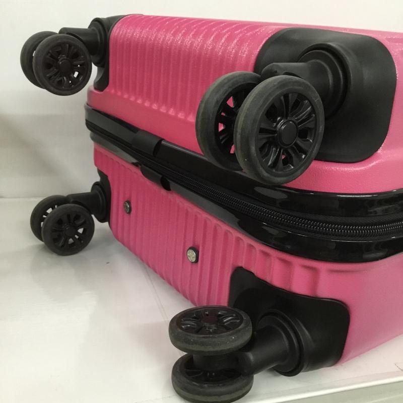 マキコーポレーション MAKI CORPORATION スーツケース、トランク スーツケース、トランク 5401-48 機内持込サイズ タグ付き キャリーケース 無地 桃 / ピンク / X 黒 / ブラック / レディース USED 古着 中古 10132256