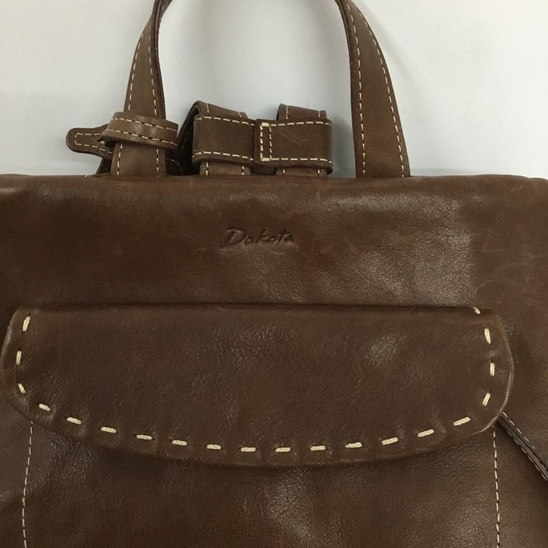 ダコタ Dakota リュックサック、デイパック リュックサック、デイバッグ レザー ステッチ ロゴ、文字 茶 / ブラウン / レディース USED 古着 中古 10138054