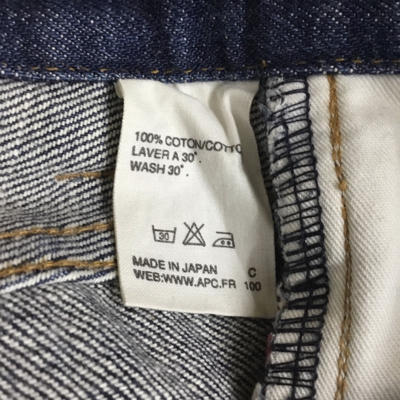 アーペーセー A.P.C. パンツ デニム、ジーンズ 日本製 ボタンフライ 32 ロゴ、文字 インディゴ / インディゴ / メンズ USED 古着 中古 10115647