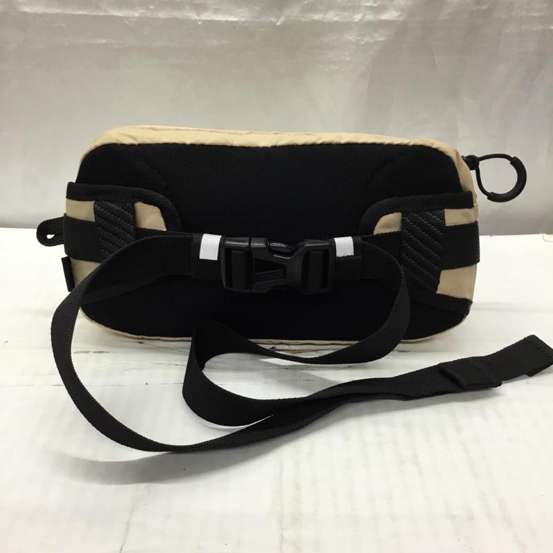 アシックス ASICS ウエストバッグ ウエストバッグ 3033A212 emmi WAISTPOUCH トレーニングバッグ ワンポイント ベージュ / ベージュ / X 黒 / ブラック / レディース USED 古着 中古 10120913