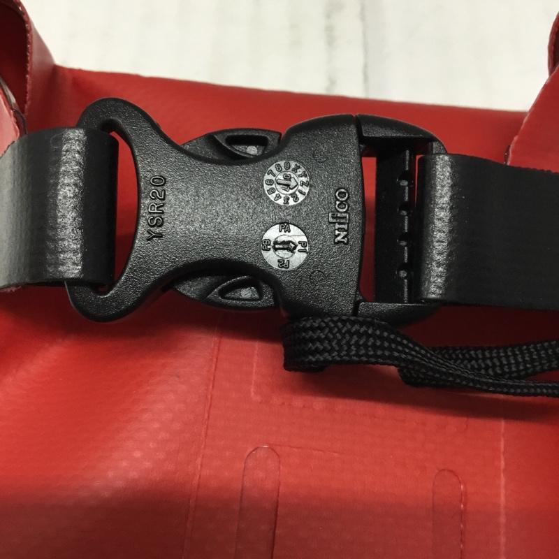 シュプリーム Supreme ショルダーバッグ ショルダーバッグ SealLine See Pouch 18SS ロゴ、文字 赤 / レッド / X 黒 / ブラック / メンズ USED 古着 中古 10106331