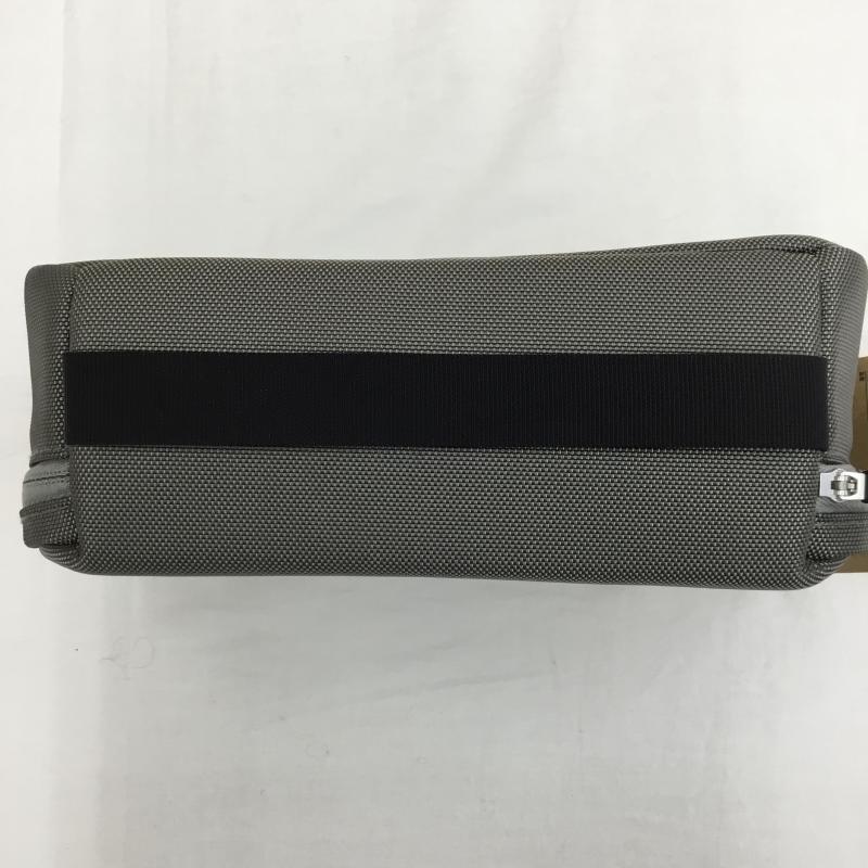 ザノースフェイス THE NORTH FACE ポーチ ポーチ NM82336 ロゴ、文字 カーキ / カーキ / メンズ USED 古着 中古 10136319