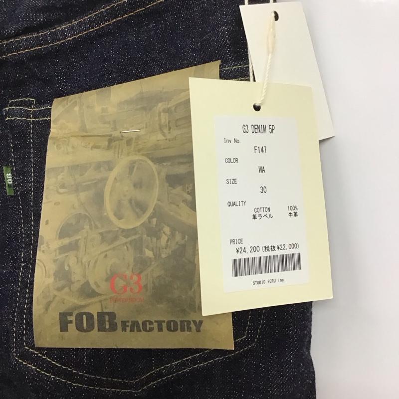 エフオービーファクトリー FOB FACTORY パンツ デニム、ジーンズ デニムパンツ スリムパンツ カジュアルパンツ 30インチ 無地 インディゴ / インディゴ / メンズ USED 古着 中古 10132147