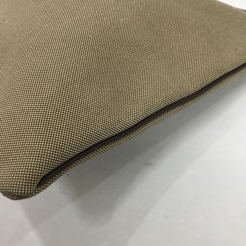 プラダ PRADA クラッチバッグ、パーティバッグ クラッチバッグ、パーティバッグ 2N1283 ロゴ、文字 ベージュ / ベージュ / レディース USED 古着 中古 10132614