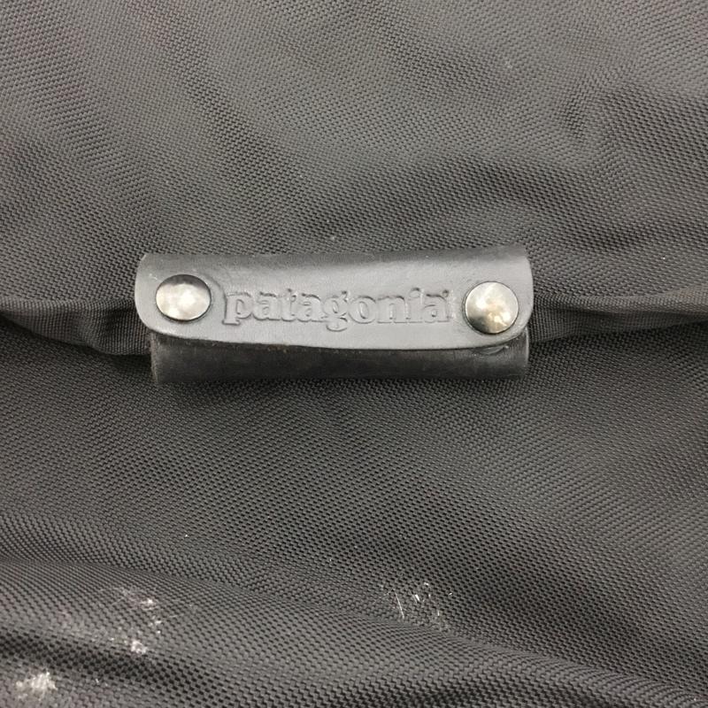 パタゴニア patagonia スーツケース、トランク スーツケース、トランク キャリーバッグ トラベルバッグ 二輪 ボストンバッグ ロゴ、文字 黒 / ブラック / メンズ USED 古着 中古 10145625