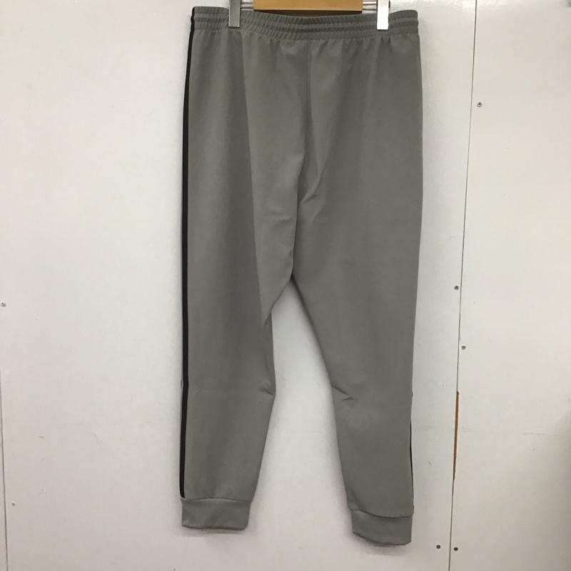 アディダス adidas パンツ ワークパンツ、ペインターパンツ ジャージパンツ ワイドパンツ カジュアルパンツ XL ロゴ、文字 灰 / グレー / メンズ USED 古着 中古 10132604
