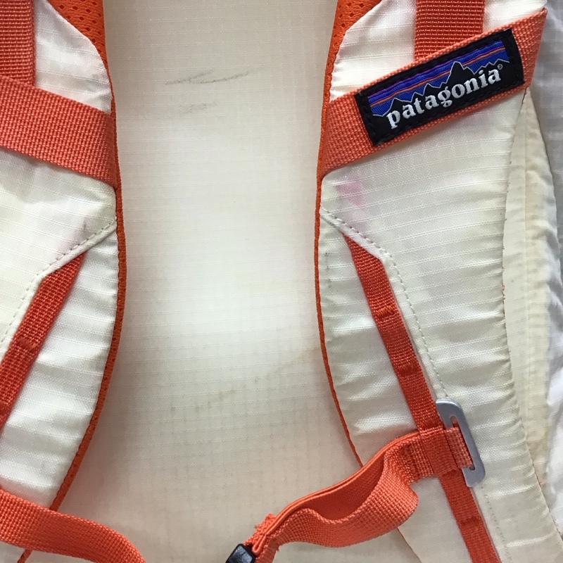 パタゴニア patagonia リュックサック、デイパック リュックサック、デイバッグ STY47995FA16 Ascensionist 35L アウトドア 登山 トレッキング バックパック ロゴ、文字 橙 / オレンジ / X アイボリー / アイボリー / メンズ USED 古着 中古 10122527