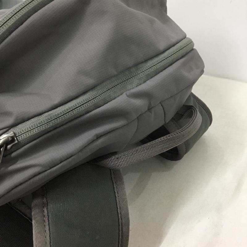 パタゴニア patagonia リュックサック、デイパック リュックサック、デイバッグ 48905SP22 アルトヴィアパック22L ロゴ、文字 灰 / グレー / メンズ USED 古着 中古 10143552