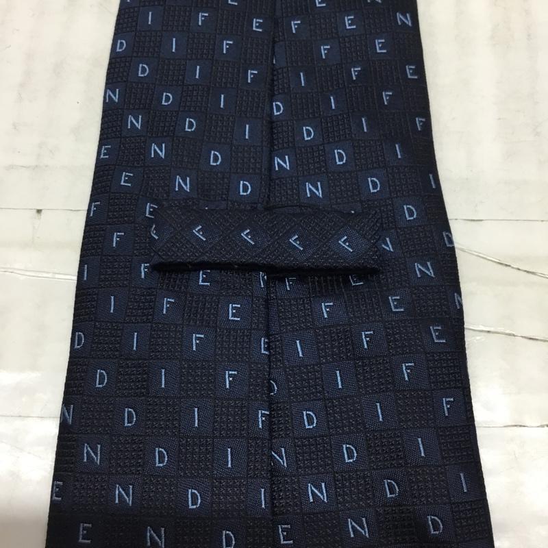 フェンディ FENDI ネクタイ ネクタイ シルク 総柄 紺 / ネイビー / メンズ USED 古着 中古 10119931