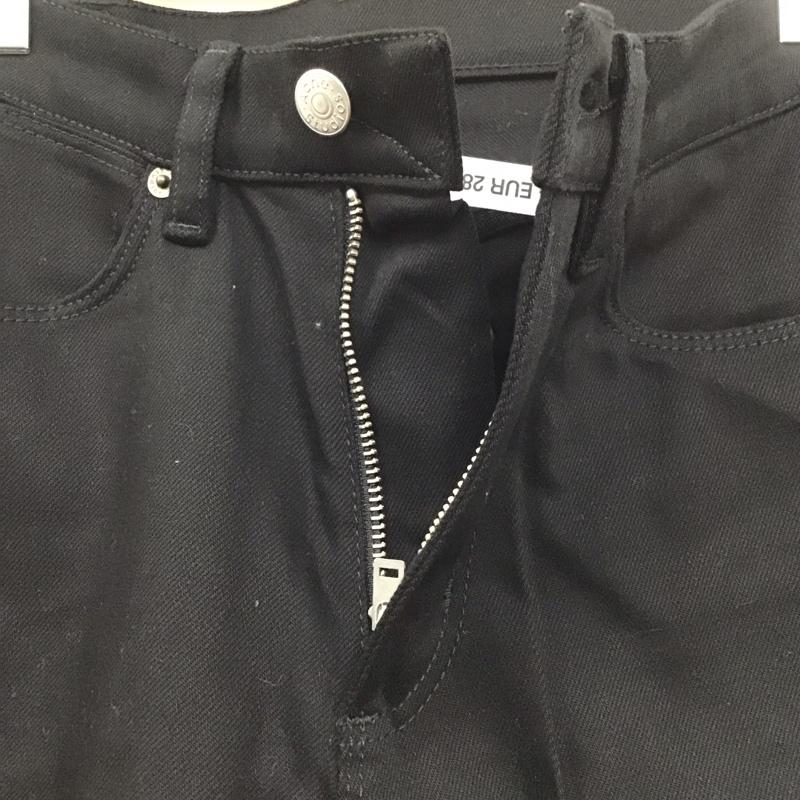 アクネストゥディオズ Acne Studios パンツ デニム、ジーンズ スリムパンツ デニムパンツ ストレッチパンツ 28インチ 無地 黒 / ブラック / メンズ USED 古着 中古 10128718