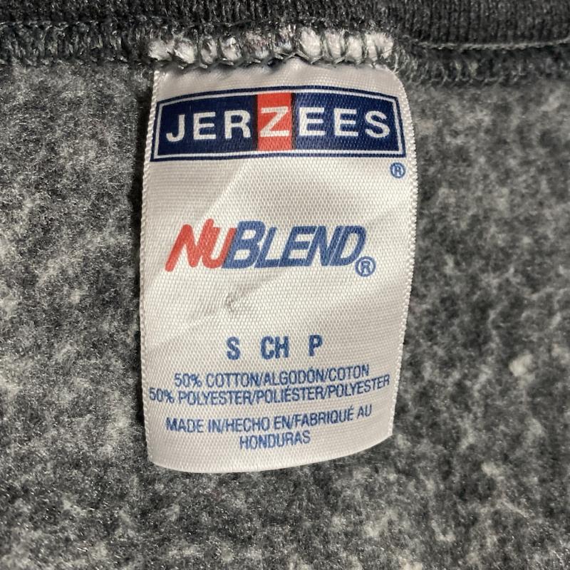 USフルギ US古着 トレーナー 長袖 JERZEES / ジャージーズ ホンジュラス製 ロゴプリント 長袖 裏起毛 スウェット トレーナー S ロゴ、文字 X プリント ダークグレー / ダークグレー / メンズ USED 古着 中古 50119006