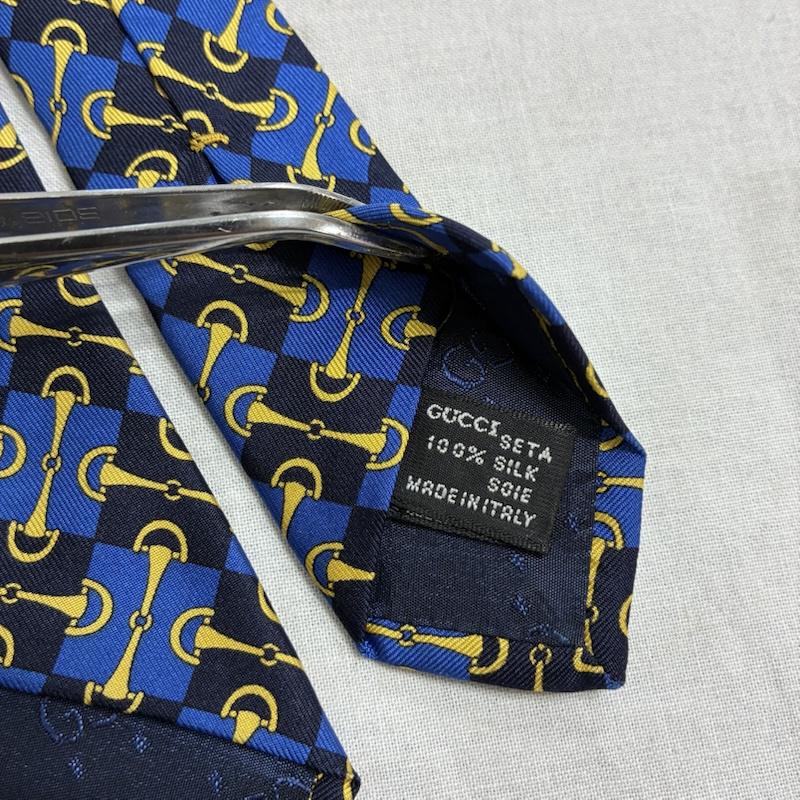 グッチ GUCCI ネクタイ ネクタイ イタリア製 シルク ネクタイ 総柄 ブロックチェック ホースビット - 総柄 X チェック 青 / ブルー / blue X 紺 / ネイビー / navy X 黄 / イエロー / yellow メンズ USED 古着 中古 50135810