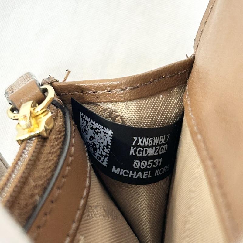 マイケルコース MICHAEL KORS 財布 コンパクト財布 35s5g1ye0b PVCコインケース MKシグネチャー ミニ財布 white×brown - 総柄 茶 / ブラウン / brown X 白 / ホワイト / white レディース USED 古着 中古 50151438